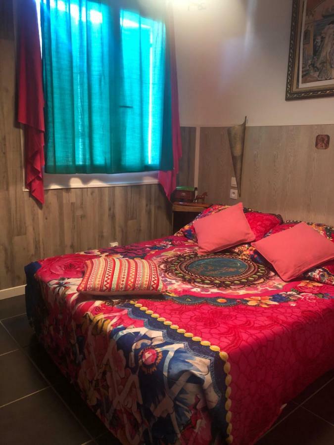Hotel Restaurant Le Delta Saintes-Maries-de-la-Mer Ngoại thất bức ảnh